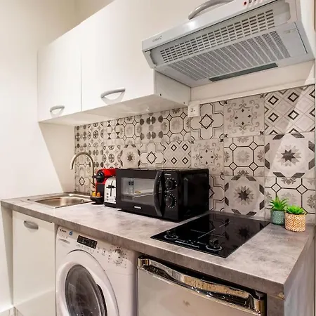 Condamine/batignolles : Cosy Studio Apartment
